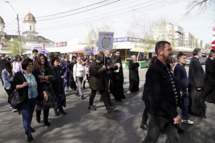 Ediţia a 14-a a „Marşului pentru viaţă“ în Arhiepiscopia Dunării de Jos – fotografia 7