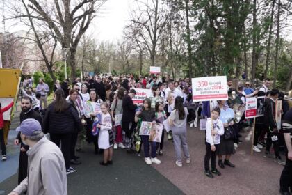 Ediţia a 14-a a „Marşului pentru viaţă“ în Arhiepiscopia Dunării de Jos – fotografia 3