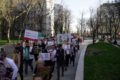 Ediţia a 14-a a „Marşului pentru viaţă“ în Arhiepiscopia Dunării de Jos – fotografia 18