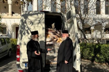 Daruri pentru sinistraţii din judeţul Galaţi din partea Mănăstirii Hadâmbu – fotografia 1