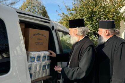 Daruri pentru sinistraţii din judeţul Galaţi din partea Mănăstirii Hadâmbu – fotografia 4