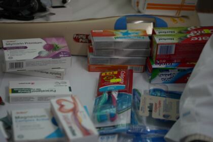 Caravană medicală şi daruri pentru sinistraţi – fotografia 15