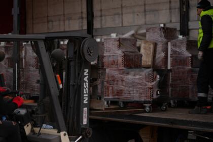 Caravană medicală şi daruri pentru sinistraţi – fotografia 8