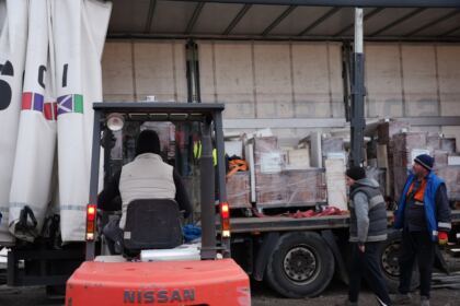 Caravană medicală şi daruri pentru sinistraţi – fotografia 15