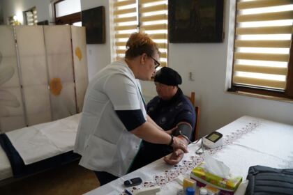 Caravane medicale în localităţile Cuza Vodă şi Cudalbi – fotografia 24