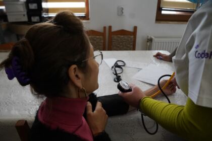 Caravane medicale în localităţile Cuza Vodă şi Cudalbi – fotografia 25
