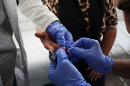 Slujire arhierească şi caravane medicale în Arhiepiscopia Dunării de Jos – fotografia 9