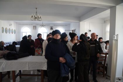 Slujire arhierească şi caravane medicale în Arhiepiscopia Dunării de Jos – fotografia 12