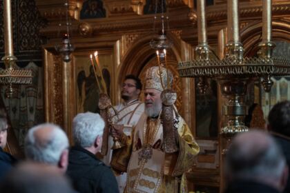 Slujire arhierească şi caravane medicale în Arhiepiscopia Dunării de Jos – fotografia 8