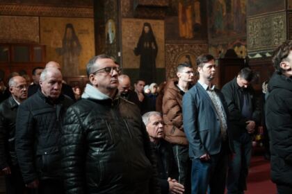 Slujire arhierească şi caravane medicale în Arhiepiscopia Dunării de Jos – fotografia 14