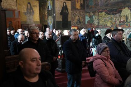 Slujire arhierească şi caravane medicale în Arhiepiscopia Dunării de Jos – fotografia 21