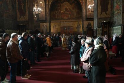 Slujire arhierească şi caravane medicale în Arhiepiscopia Dunării de Jos – fotografia 26