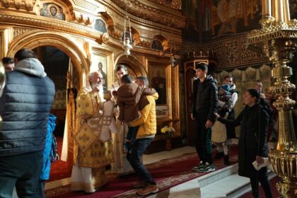Slujire arhierească şi caravane medicale în Arhiepiscopia Dunării de Jos – fotografia 36
