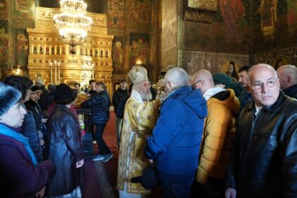 Slujire arhierească şi caravane medicale în Arhiepiscopia Dunării de Jos – fotografia 43