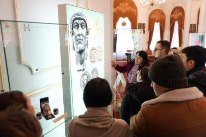 Vernisajul expoziției „Inscripții creștine în emisiuni monetare (sec. IV – XXI)“ – fotografia 5