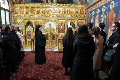 Vernisajul expoziției „Inscripții creștine în emisiuni monetare (sec. IV – XXI)“ – fotografia 55