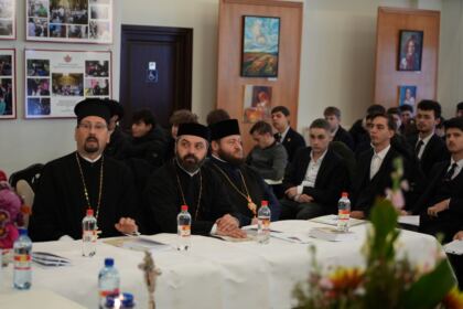 Simpozion interseminarial şi expoziţie la Muzeul eparhial din Galaţi – fotografia 4