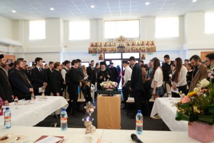 Simpozion interseminarial şi expoziţie la Muzeul eparhial din Galaţi – fotografia 9