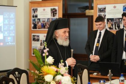 Simpozion interseminarial şi expoziţie la Muzeul eparhial din Galaţi – fotografia 19