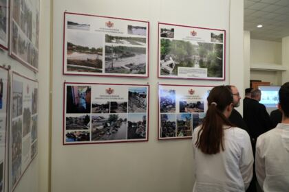 Simpozion interseminarial şi expoziţie la Muzeul eparhial din Galaţi – fotografia 20