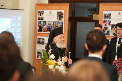 Simpozion interseminarial şi expoziţie la Muzeul eparhial din Galaţi – fotografia 27