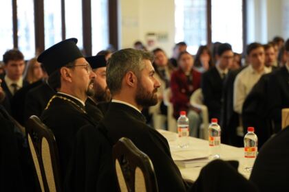 Simpozion interseminarial şi expoziţie la Muzeul eparhial din Galaţi – fotografia 30