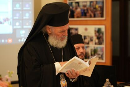 Simpozion interseminarial şi expoziţie la Muzeul eparhial din Galaţi – fotografia 45