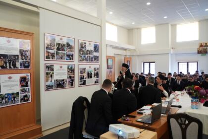 Simpozion interseminarial şi expoziţie la Muzeul eparhial din Galaţi – fotografia 46