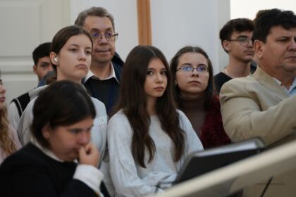 Ediţia a III-a a Expoziţiei de icoane „Apostolat la Dunărea de Jos“ – fotografia 31