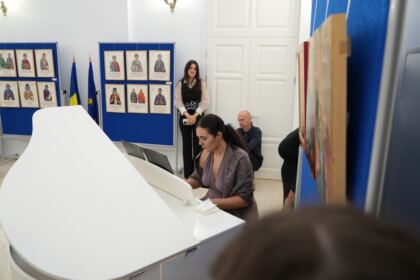 Ediţia a III-a a Expoziţiei de icoane „Apostolat la Dunărea de Jos“ – fotografia 49
