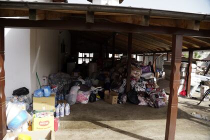 Arhiepiscopia Romanului şi Bacăului a trimis ajutoare în zona sinistrată – fotografia 44