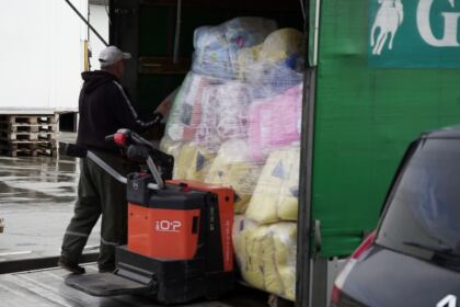 Două transporturi cu ajutoare umanitare pentru sinistraţii din judeţul Galaţi – fotografia 30