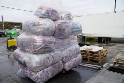 Două transporturi cu ajutoare umanitare pentru sinistraţii din judeţul Galaţi – fotografia 41