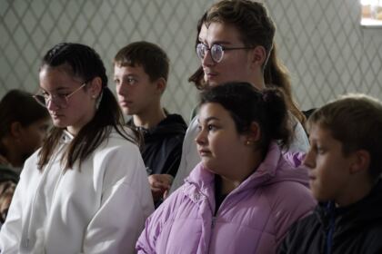 Programul eparhial pentru copiii sinistraţi continuă în Arhiepiscopia Dunării de Jos – fotografia 7