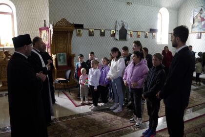 Programul eparhial pentru copiii sinistraţi continuă în Arhiepiscopia Dunării de Jos – fotografia 9