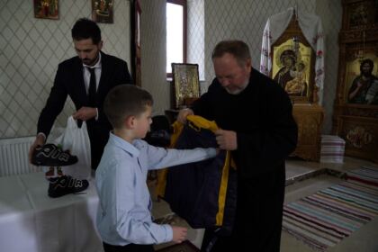 Programul eparhial pentru copiii sinistraţi continuă în Arhiepiscopia Dunării de Jos – fotografia 20