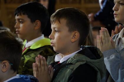 Programul eparhial pentru copiii sinistraţi continuă în Arhiepiscopia Dunării de Jos – fotografia 39