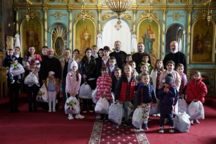 Programul eparhial pentru copiii sinistraţi continuă în Arhiepiscopia Dunării de Jos – fotografia 49