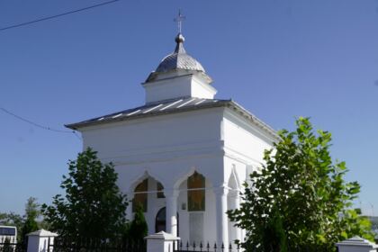 Programul eparhial pentru copiii sinistraţi continuă în Arhiepiscopia Dunării de Jos – fotografia 51