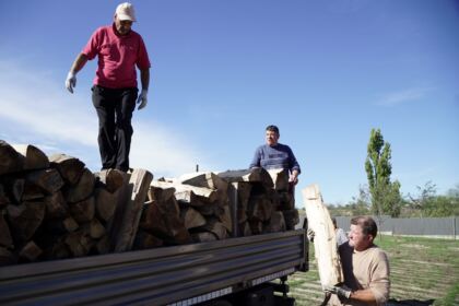 Lemne de fag oferite sinistraţilor din judeţul Galaţi – fotografia 10