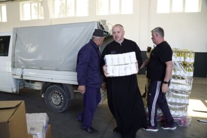 Un nou sprijin pentru sinistraţi din partea la Mănăstirii Hadâmbu – fotografia 19