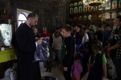 Articole vestimentare noi pentru familiile sinistrate din judeţul Galaţi – fotografia 66