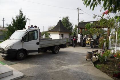 Un nou transport cu sobe a ajuns la sinitraţii din judeţul Galaţi – fotografia 26