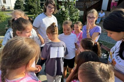 Activități de vacanță pentru 50 de copii din două parohii gălățene – fotografia 15