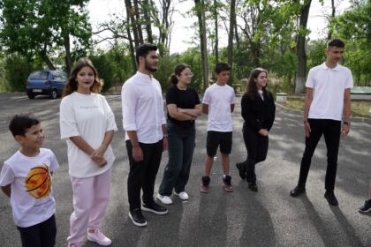 Activităţi cu tinerii la Aşezământul „Sf. M. Mc. Pantelimon“ – Lacu Sărat – fotografia 22