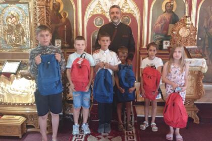 Daruri pentru 40 de copii la început de an şcolar în parohiile Piscu II şi Izvoarele – fotografia 8