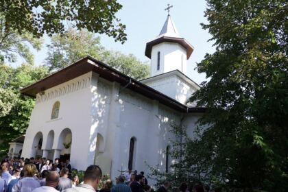 Seminarul Teologic gălăţean şi-a deschis porţile pentru un nou an şcolar – fotografia 1