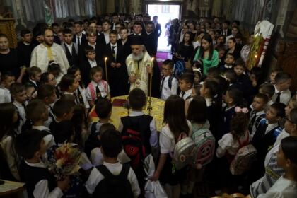 Seminarul Teologic gălăţean şi-a deschis porţile pentru un nou an şcolar – fotografia 5