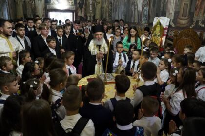 Seminarul Teologic gălăţean şi-a deschis porţile pentru un nou an şcolar – fotografia 9