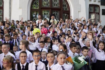 Seminarul Teologic gălăţean şi-a deschis porţile pentru un nou an şcolar – fotografia 12
